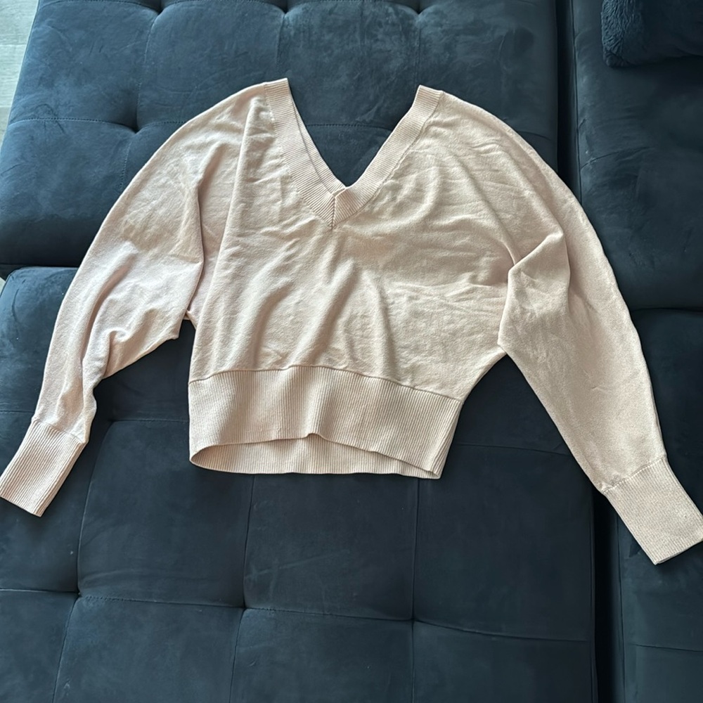 Beautiful girly professional v neck lightweight sweater top